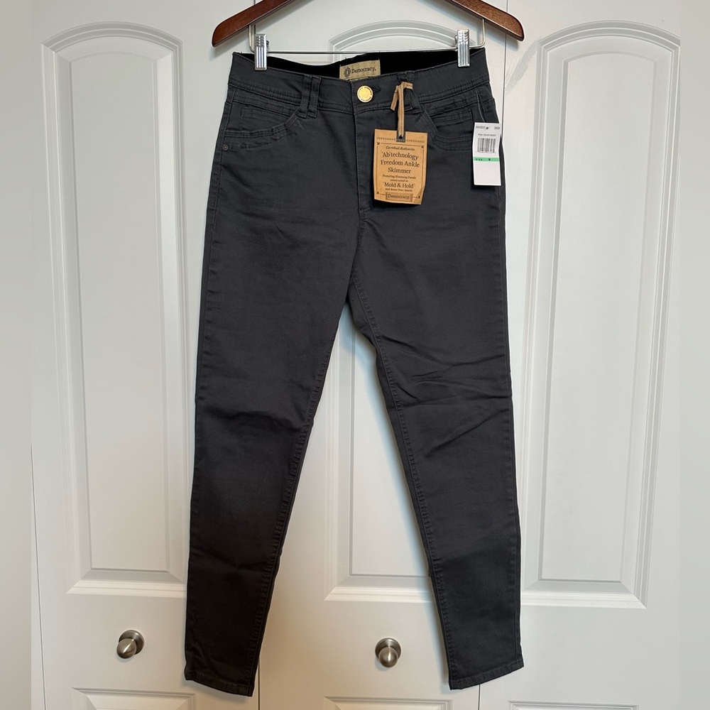 NWT Democracy Ab-Technology Freedom Ankle Skimmer skinny jeans dark grey size 8